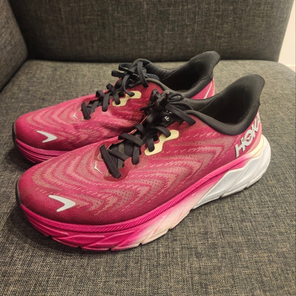 Hoka Arahi 6 women's running run shoes